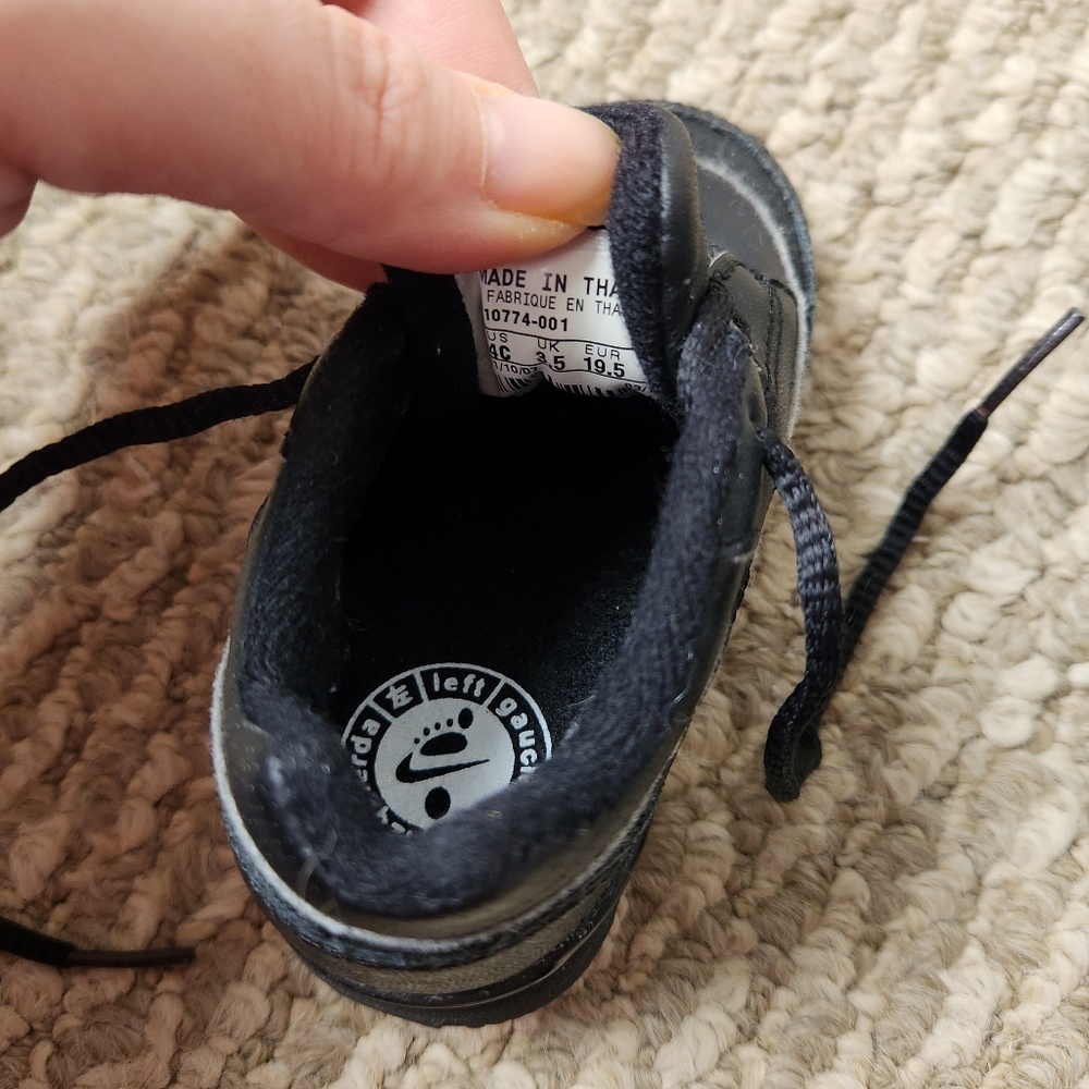 4c Baby Black Nike Air Max Sneakers - Picture 5 of 5